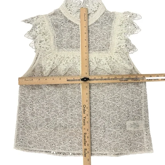 Alice + Olivia Marian Eyelet Lace Ruffle Top Sz M Cottagecore Romantic Victorian - Picture 5 of 8